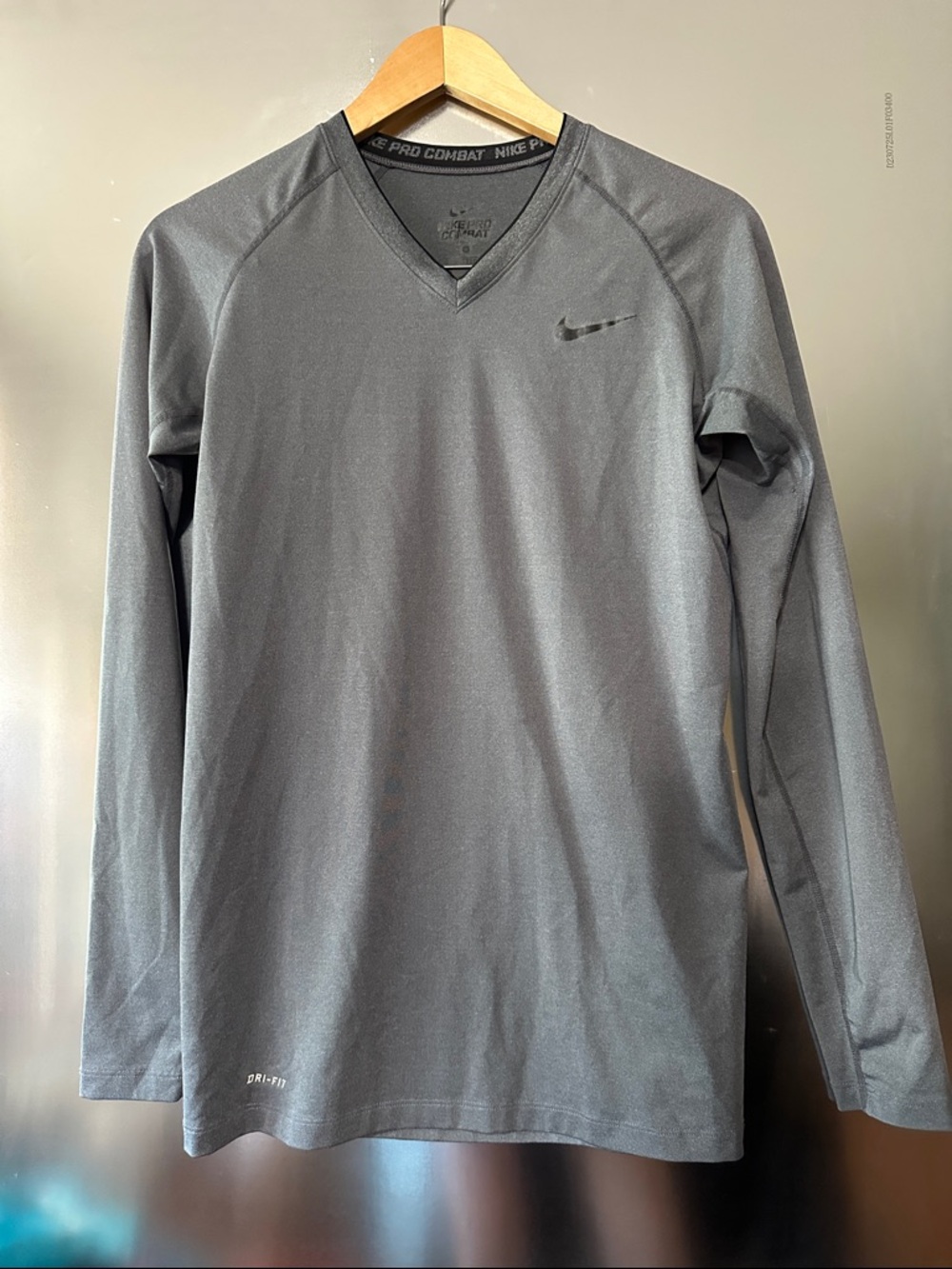 Nike Pro Combat Dri-FIT Long Sleeve Compression Top Gray Women’s Med Medium M